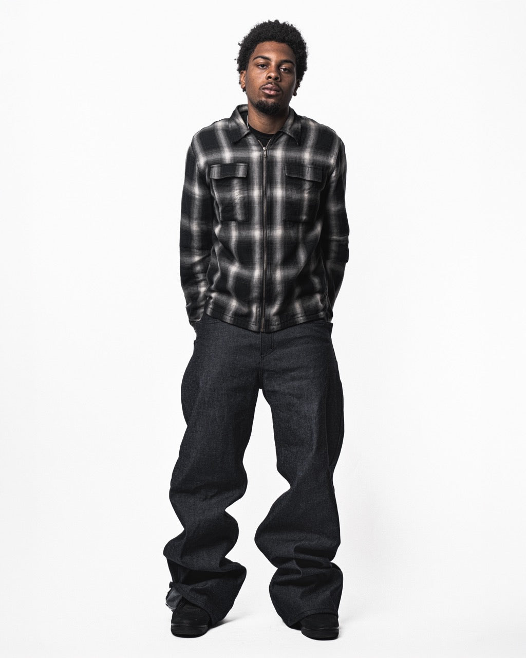 JOVO INDIGO WIDE JEANS — campaign shot, Nicholas Aguas